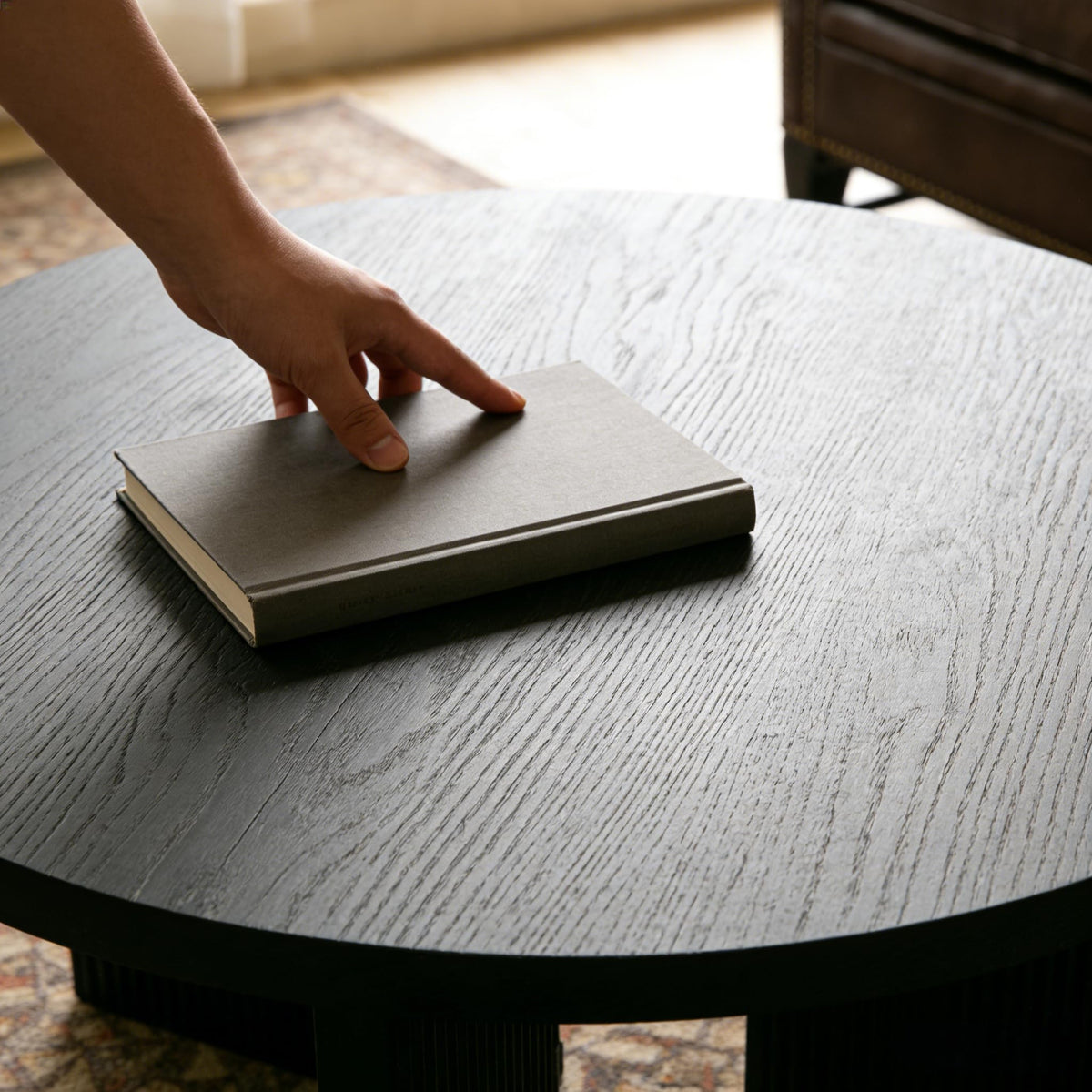 35" Wooden Round Coffee Table Z712