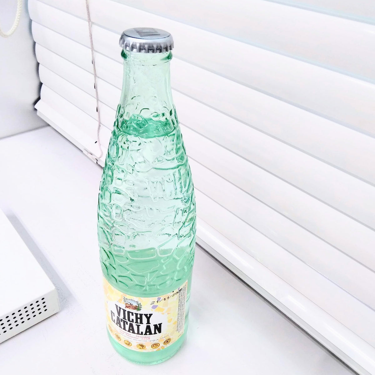 Sparkling Mineral Water 33.8 oz 12 Glass Bottles H44446